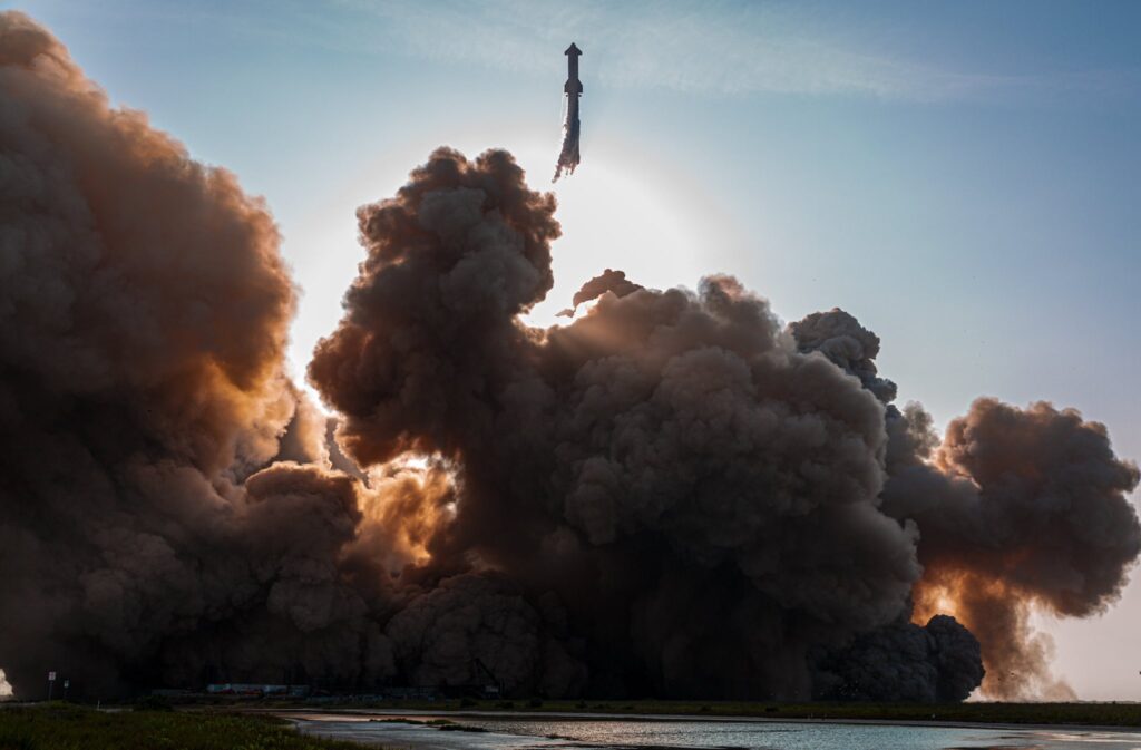 Start Super Heavy Starship na první integrovaný letový test